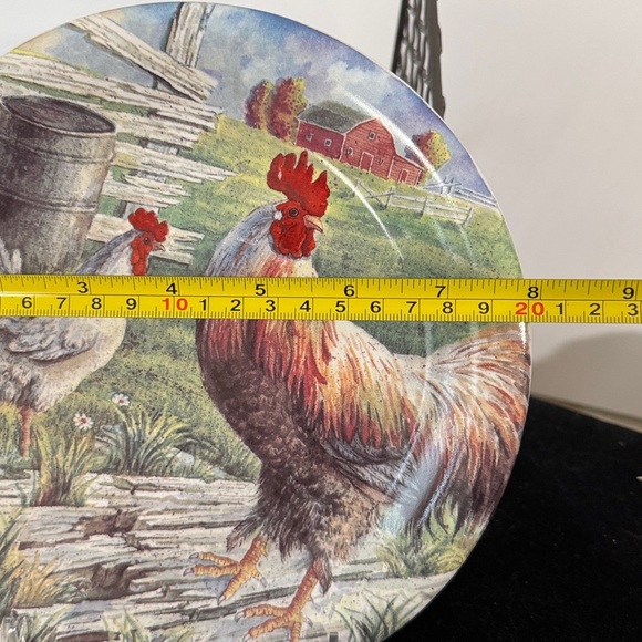 Charming decorative plate featuring a rooster design. - Picture 3 of 6